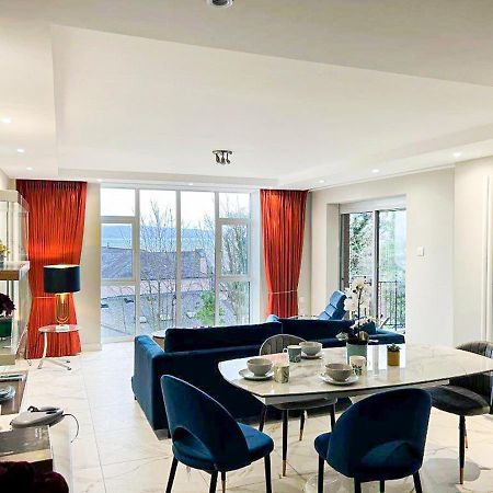 Modern Luxurious Apartment W/ Patio Balcony & View Jordanstown Buitenkant foto