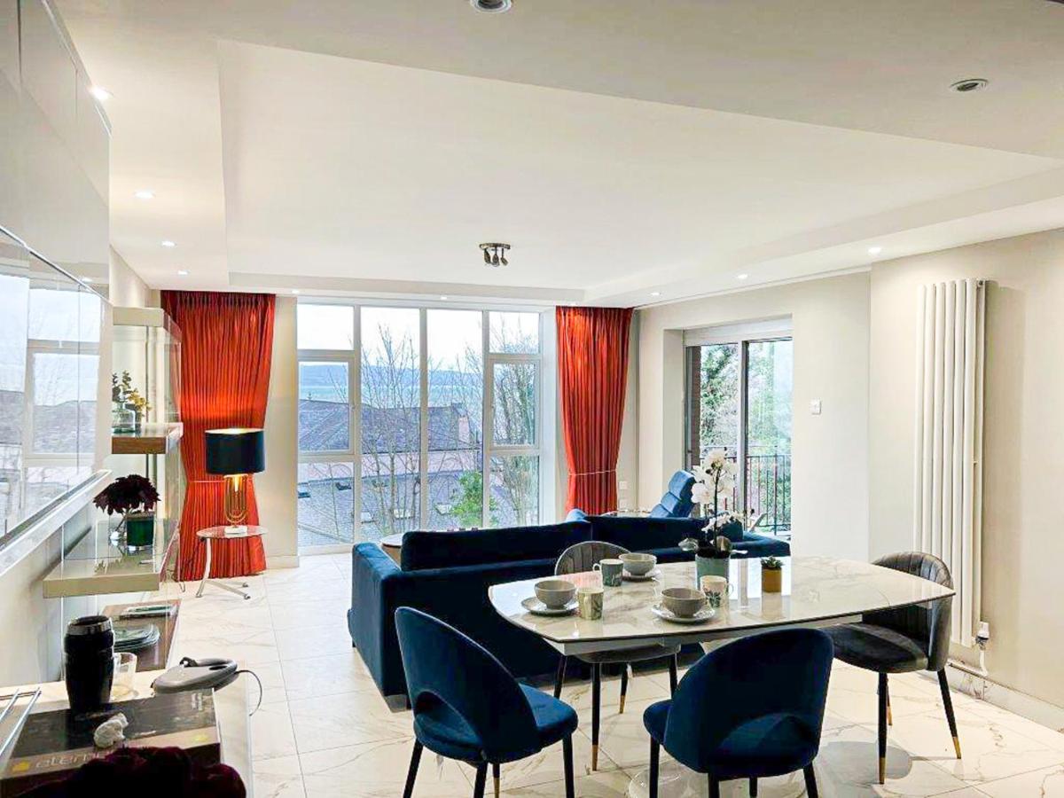 Modern Luxurious Apartment W/ Patio Balcony & View Jordanstown Buitenkant foto