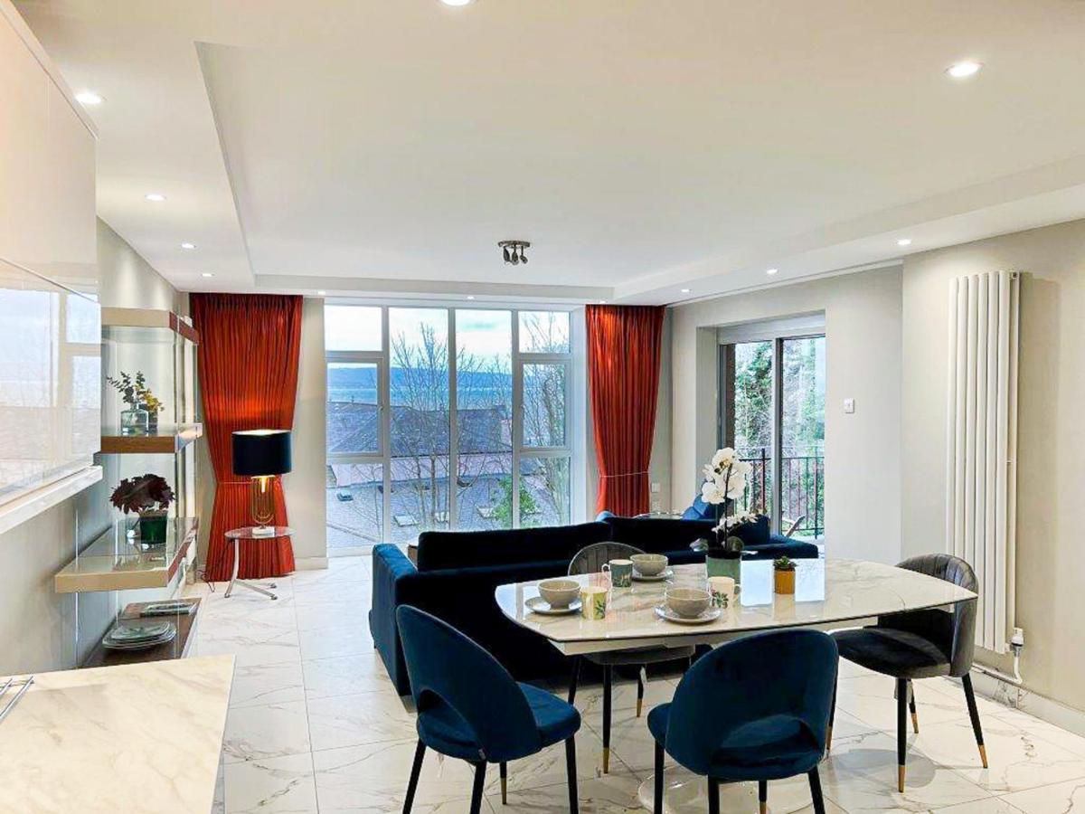Modern Luxurious Apartment W/ Patio Balcony & View Jordanstown Buitenkant foto